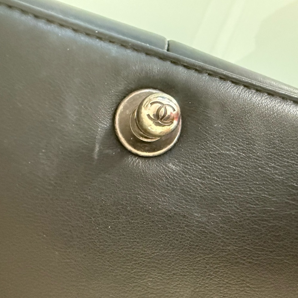 Chanel Black Quilted Crossbody Bag XL - Picture 13 of 16
